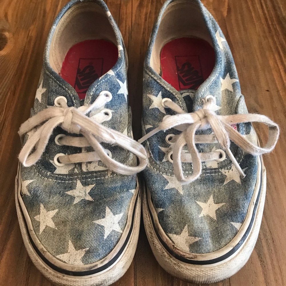 Vans red white and blue vintage sneakers